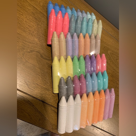 Crayola Sidewalk Chalk, 56 Pieces, 4-9 count new, 2-8 count new & 1-4 count new - Picture 8 of 9